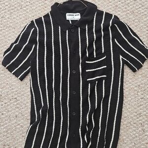 Urban Outfitters Black and White Striped Men's Shirt